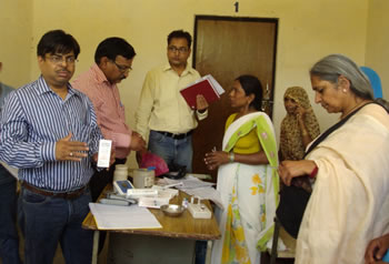 distt-immunization-officer-alongwith-unicef-reprentatives-usha-rai-visited-benta-chc-for-media-workshop-exercise